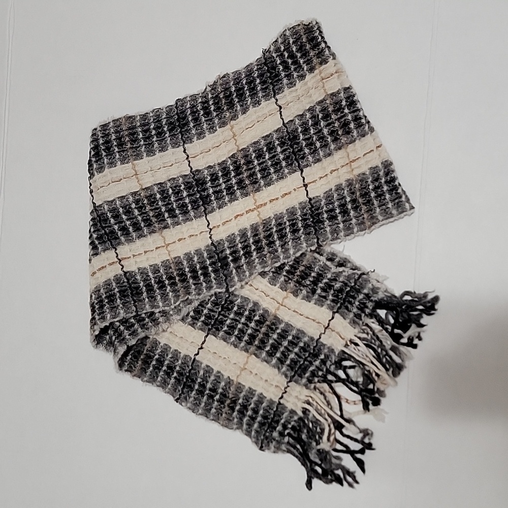 Vintage Calzeat Of Scotland 100% Wool  Scarf